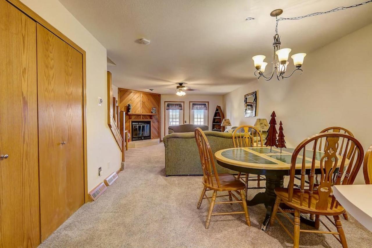 Brown Family Condo For Families Golf Trips And Girls Getaways Висконсин Делс Экстерьер фото