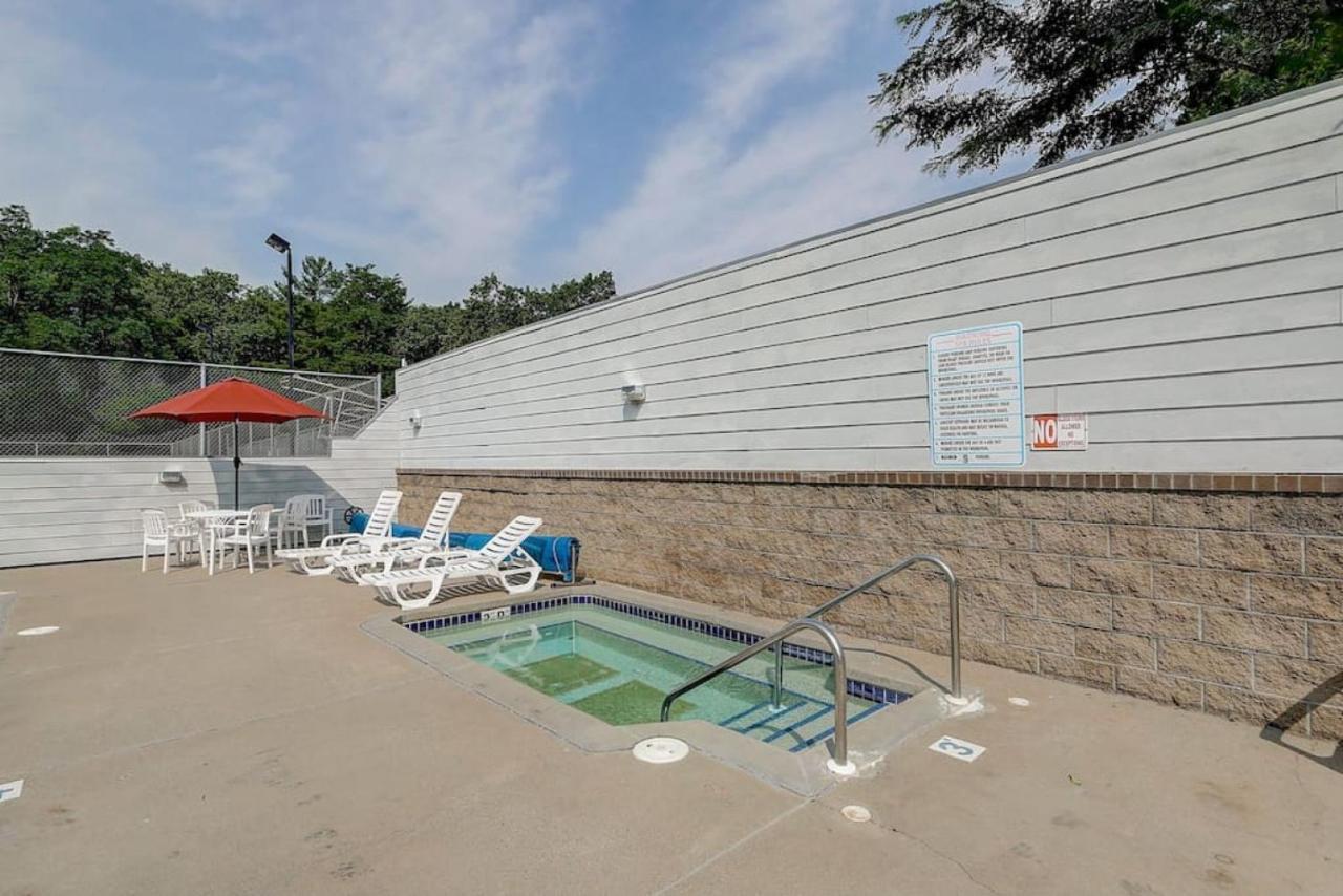 Brown Family Condo For Families Golf Trips And Girls Getaways Висконсин Делс Экстерьер фото
