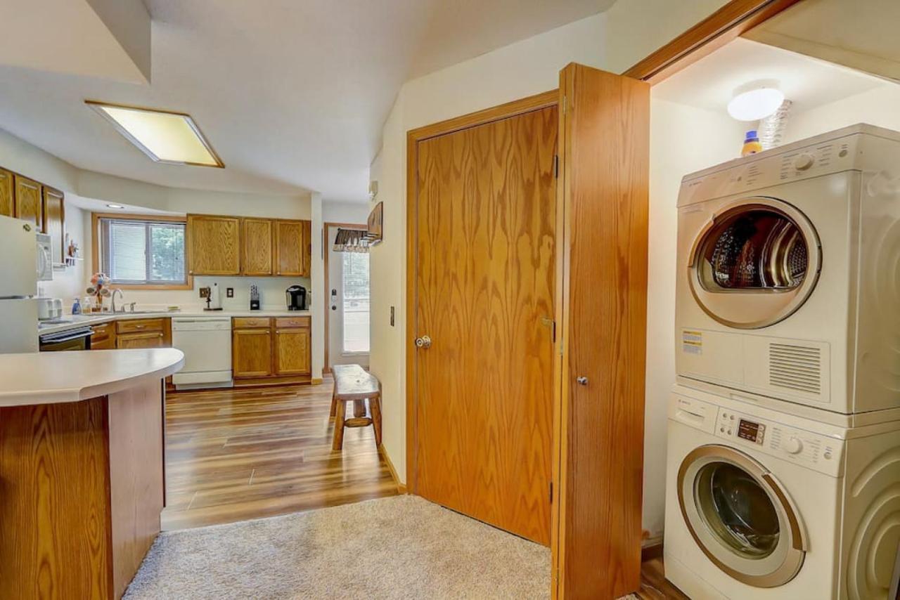 Brown Family Condo For Families Golf Trips And Girls Getaways Висконсин Делс Экстерьер фото
