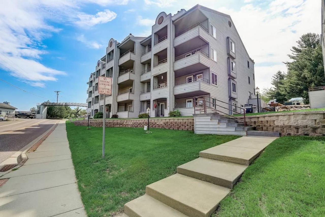 Brown Family Condo For Families Golf Trips And Girls Getaways Висконсин Делс Экстерьер фото
